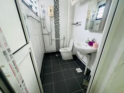 Blk 126 Yishun Street 11 (Yishun), HDB 4 Rooms #579175281